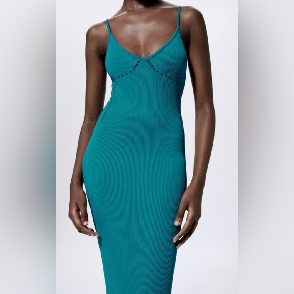 Stretchy dress, vibrant blue color.